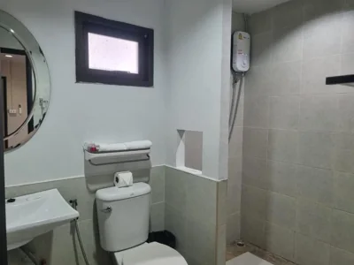 Chambre double Deluxe avec balcon — New Breakers Hotel Rawai